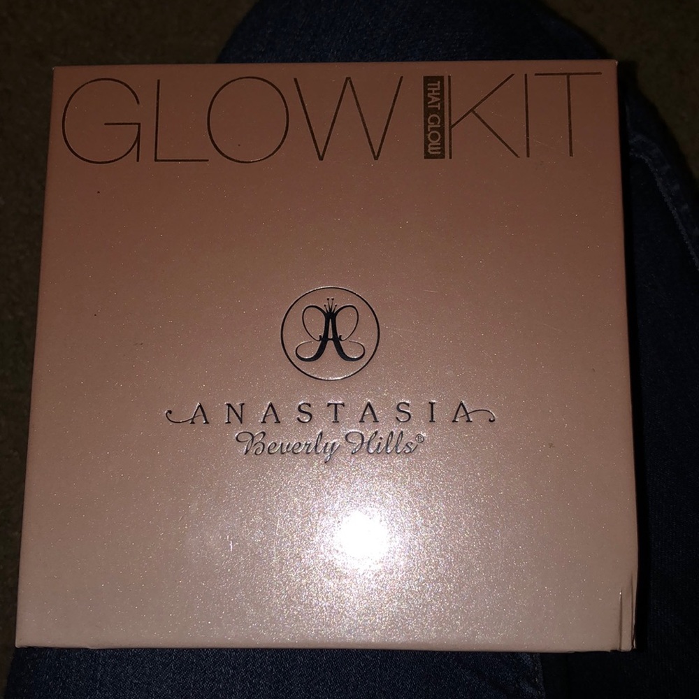 ABH that glow palette